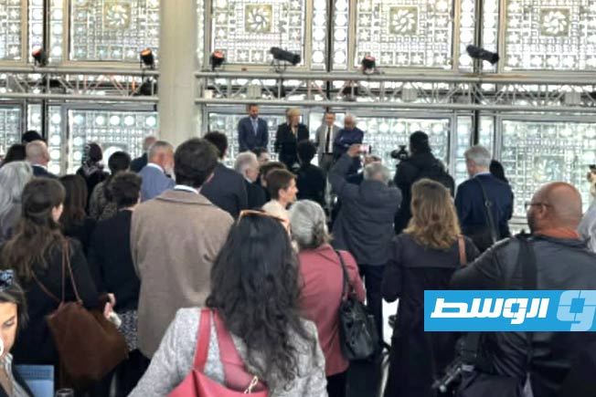 جانب من حضور احتفالية البعثة الفرنسية على مرور 50 عاما لتواجدها في ليبيا بمعهد العالم العربي، 15 مايو 2026. (بوابة الوسط)