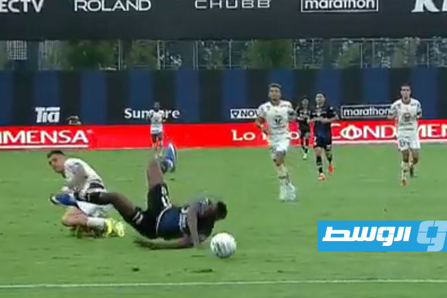 لقطة مثبتة من فيديو إصابة لاعب بالدوري الإكوادوري الأحد 8 مارس 2026 (إكس)