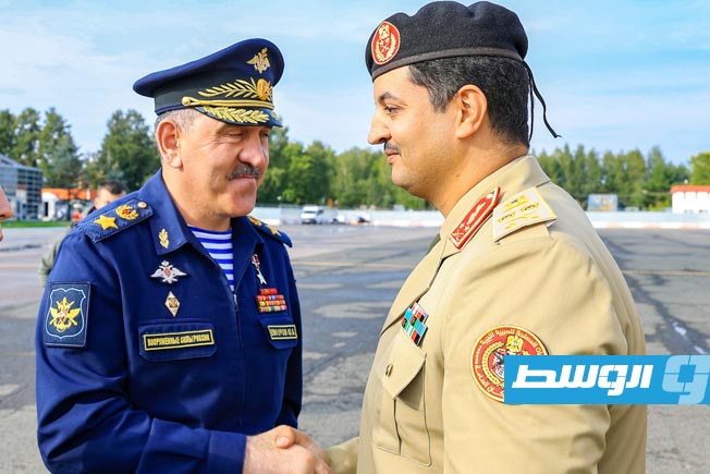 مراسم استقبال رسمية في روسيا لرئيس الأركان العامة لقوات القيادة العامة الفريق أول خالد حفتر، 29 أغسطس 2025 (الإعلام التابع لقوات القيادة)