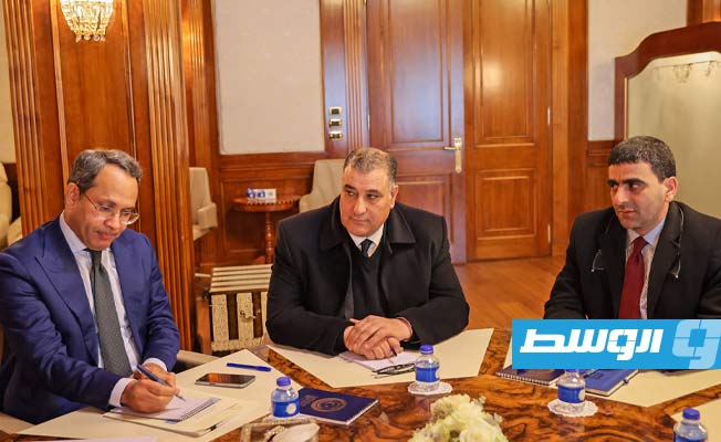 جانب من اجتماع الدبيبة ومسؤولي حكومته مع شركة «الضمان للاستثمارات»، طرابلس، 13 فبراير 2023 (حكومة الدبيبة)