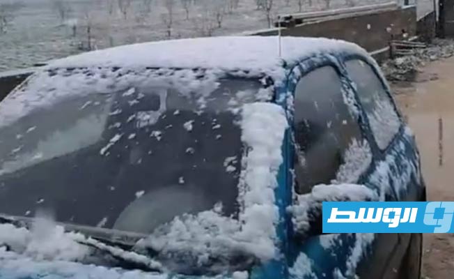 الثلج يغطي مناطق في الجبل الأخضر، 30 يناير 2024. (المركز الوطني للأرصاد الجوية)