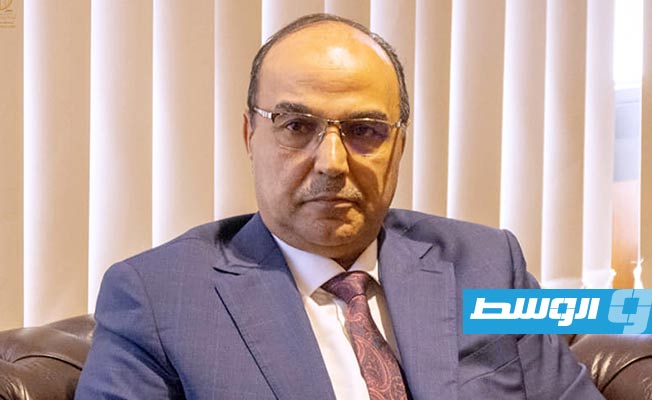 من لقاء رئيس المجلس التسييري لبلدية بنغازي الصقر عمران بوجواري وكبير مستشاري المؤسسة الألمانية للتعاون الدولي (GIZ) فريدريك مورليت، 31 أغسطس 2022. (بلدية بنغازي)