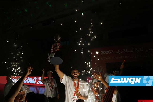 احتفال لاعبي الاتحاد بالفوز بالدوري الليبي لكرة السلة (صفحة نادي الاتحاد على فيسبوك)