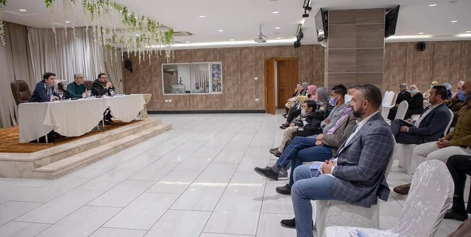باشاغا خلال لقاء مع عدد من نشطاء المجتمع المدني بمدينة مصراتة، 28 نوفمبر 2020. (داخلية الوفاق)