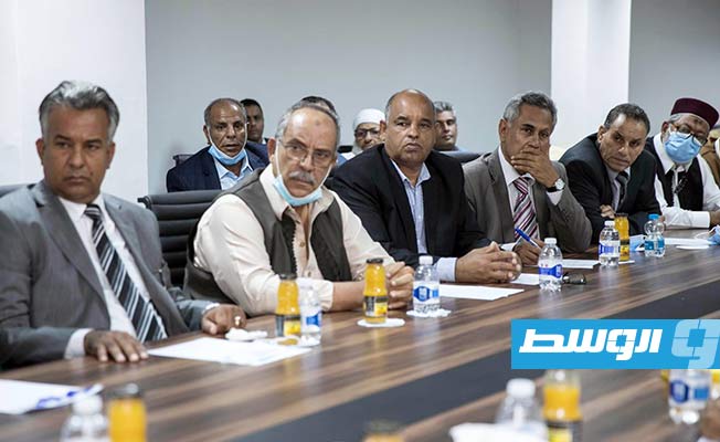 لقاء المنفي مع وفد من حكماء وأعيان المنطقة الشرقية، الأربعاء 29 سبتمبر 2021. (المجلس الرئاسي)